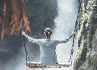 แนะนำหนังสือน่าอ่าน 14 เล่มจากจดหมายข่าวไฟฉาย ครึ่งปีแรกของปี 2021