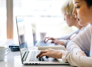 แนะนำ 15 เว็บไซต์และแอปน่าสนใจจากจดหมายข่าวไฟฉายครึ่งปีแรกของ 2021